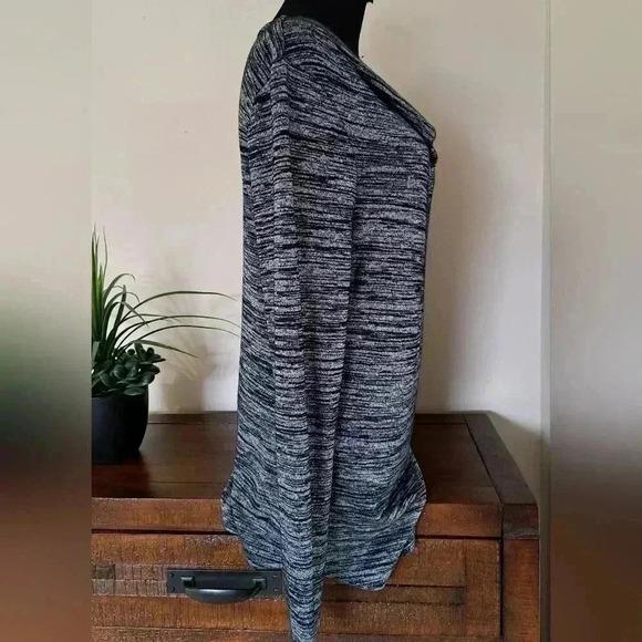 Banana  Republic Long Sleeved Sweater Cowl Neck Heathered Grey Black Size M - Picture 4 of 12